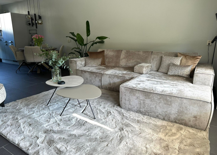 een warm interieur met beige tinten